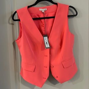 NWT Womens Size small peach vest